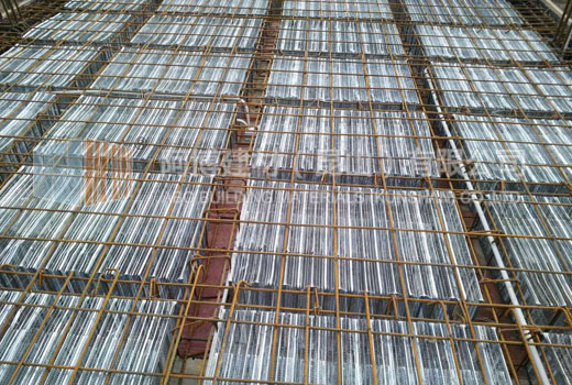 Concrete hollow core roof slabs